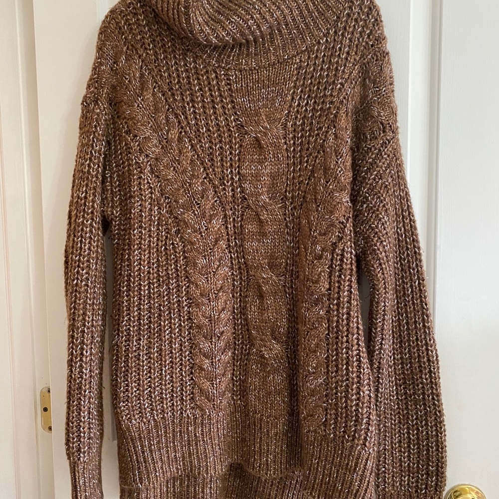 Cozy turtle neck/sweater.  Universal thread.